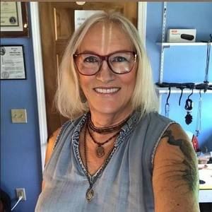 Meet your Posher, Janey